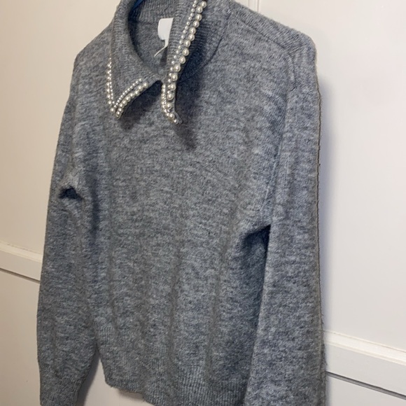 H&M XS GRAY BEADED-COLLAR SWEATER - Picture 10 of 11